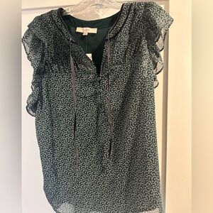 New Loft hunter green floral flutter sleeve tank
